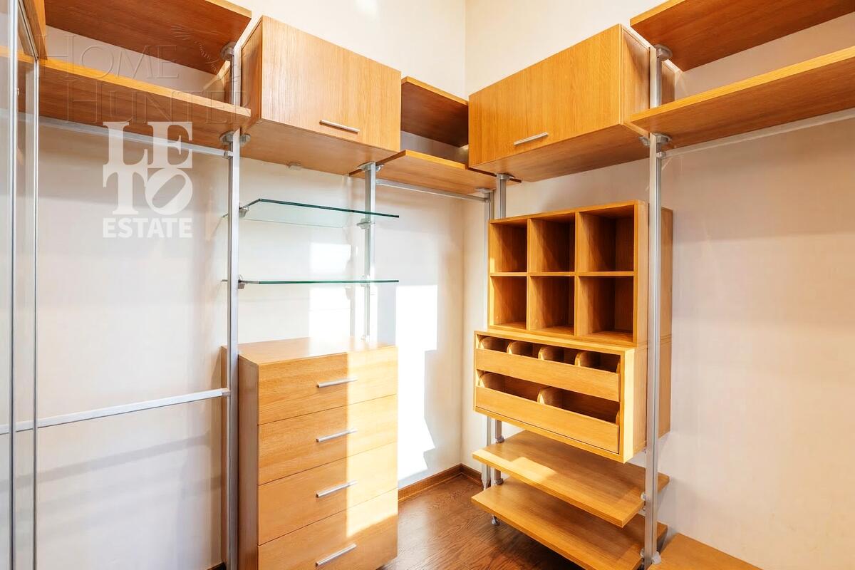 6-этажный коттедж 271 м² с отделкой