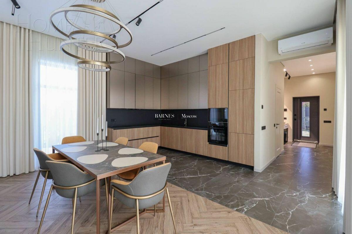 2-этажный коттедж 302 м² с отделкой