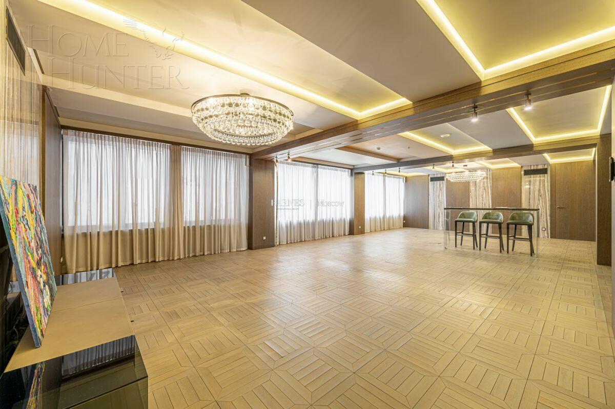 2-УРОВНЕВЫЙ ТАУНХАУС С ОТДЕЛКОЙ 360 М² НА 1 ЭТАЖЕ