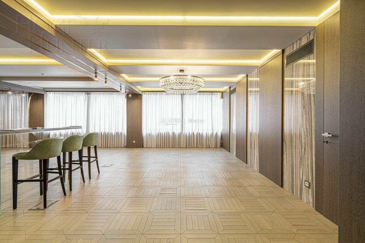 2-УРОВНЕВЫЙ ТАУНХАУС С ОТДЕЛКОЙ 360 М² НА 1 ЭТАЖЕ