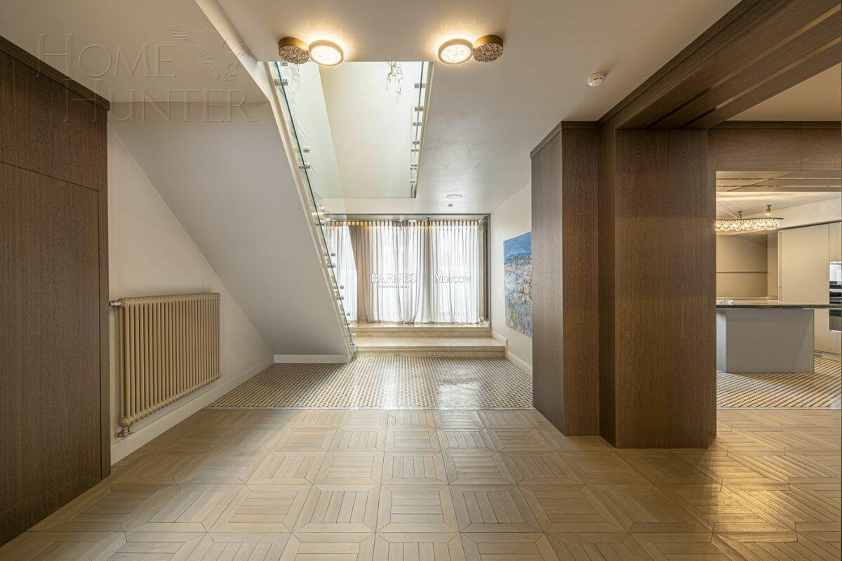 2-УРОВНЕВЫЙ ТАУНХАУС С ОТДЕЛКОЙ 360 М² НА 1 ЭТАЖЕ