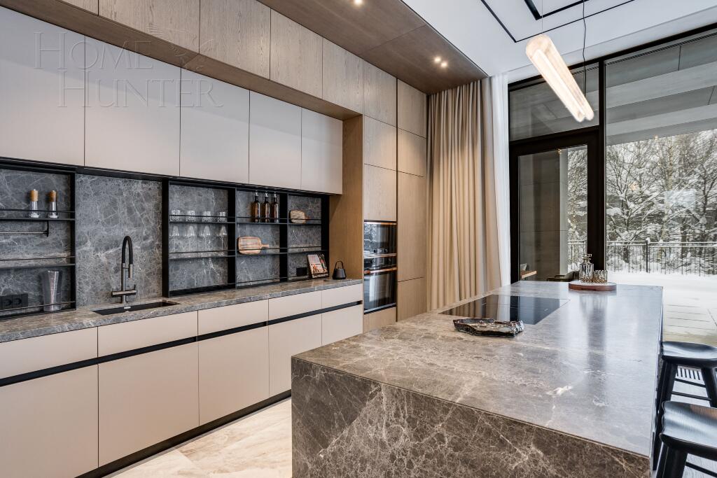 2-этажный коттедж 760 м² с отделкой