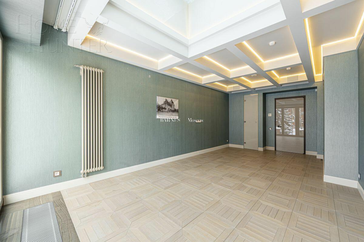 2-УРОВНЕВЫЙ ТАУНХАУС С ОТДЕЛКОЙ 360 М² НА 1 ЭТАЖЕ