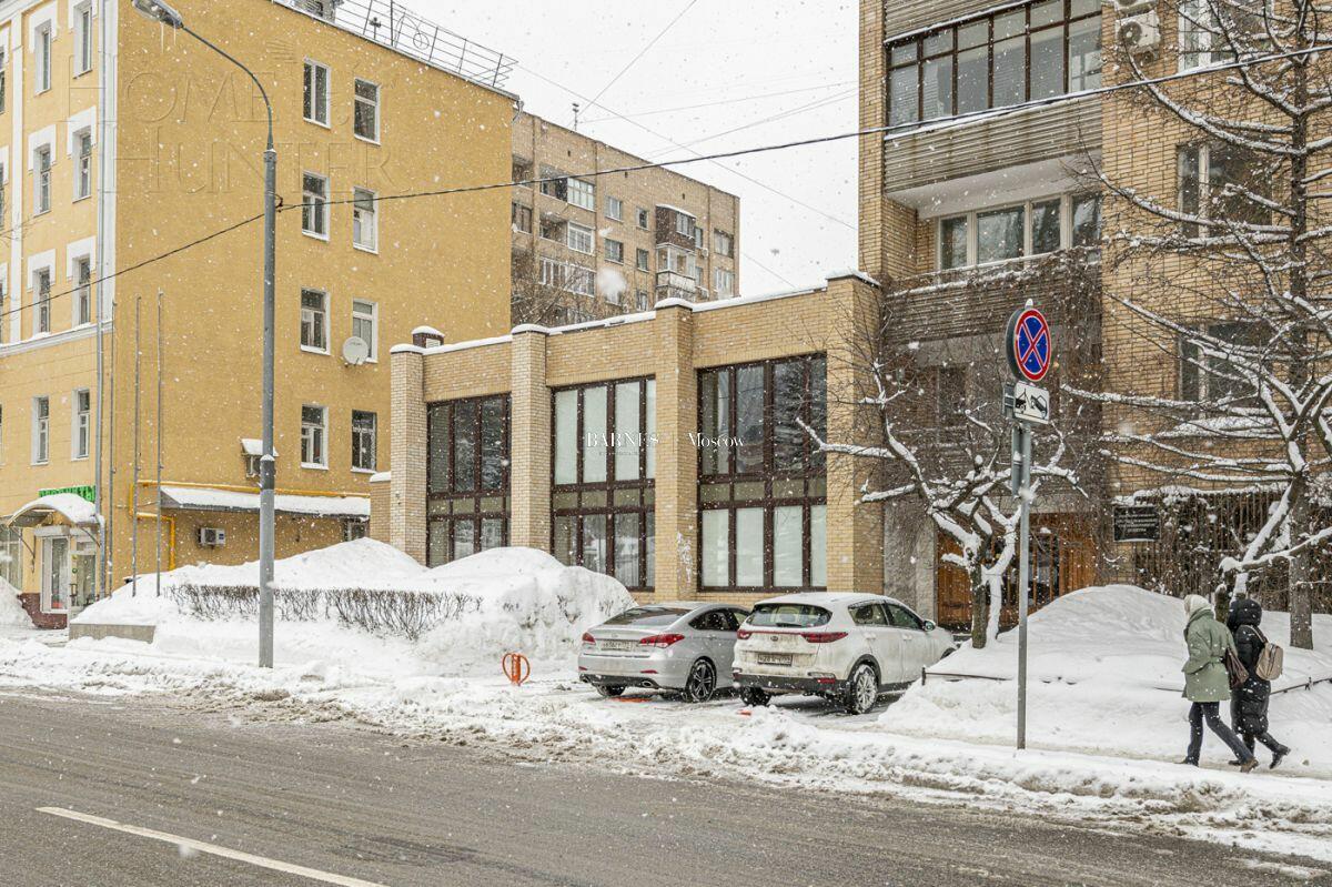 2-УРОВНЕВЫЙ ТАУНХАУС С ОТДЕЛКОЙ 360 М² НА 1 ЭТАЖЕ