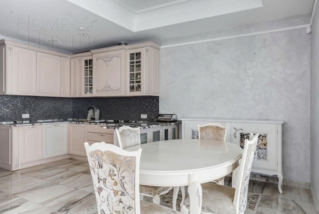 2-этажный коттедж 280 м² с отделкой