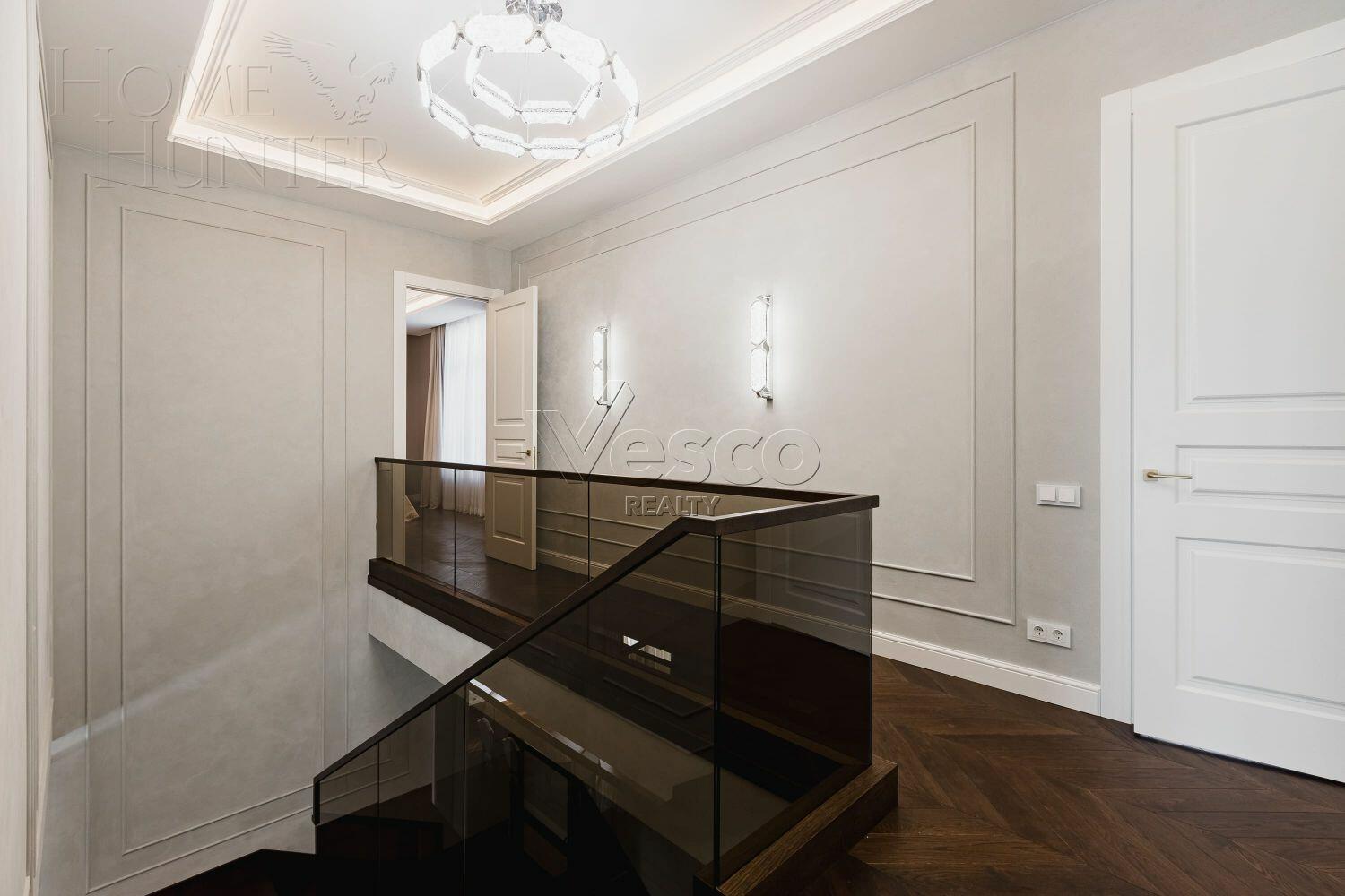 2-этажный коттедж 590 м² с отделкой
