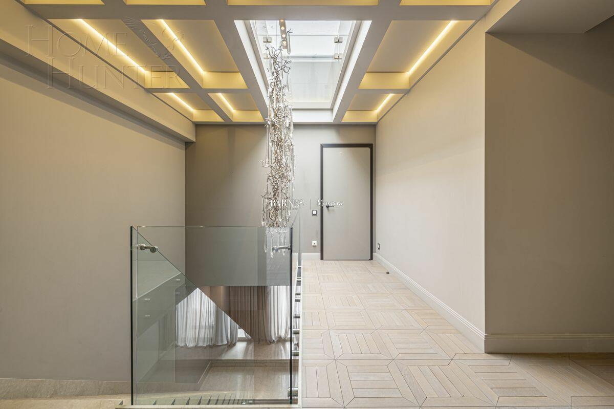 2-УРОВНЕВЫЙ ТАУНХАУС С ОТДЕЛКОЙ 360 М² НА 1 ЭТАЖЕ