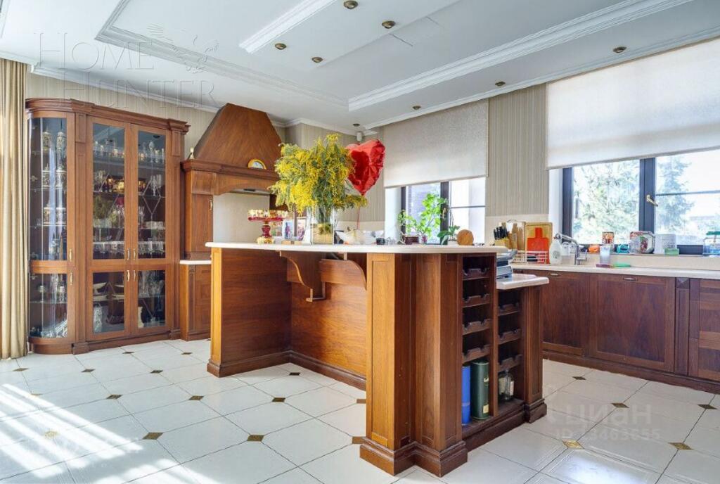 2-этажный коттедж 550 м² с отделкой