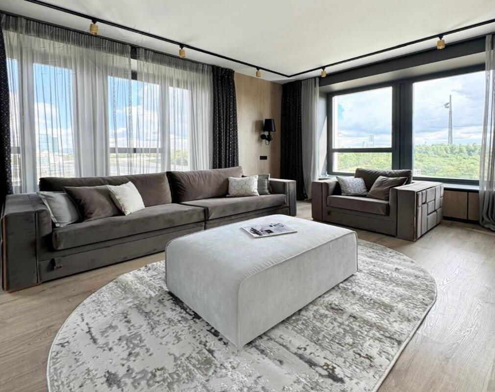 2-КОМН. КВАРТИРА С ОТДЕЛКОЙ 70 М² НА 10 ЭТАЖЕ