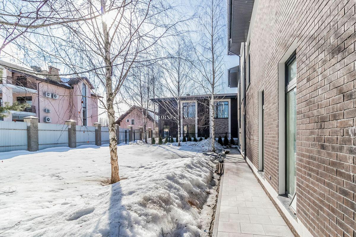 2-этажный коттедж 540.5 м² с отделкой