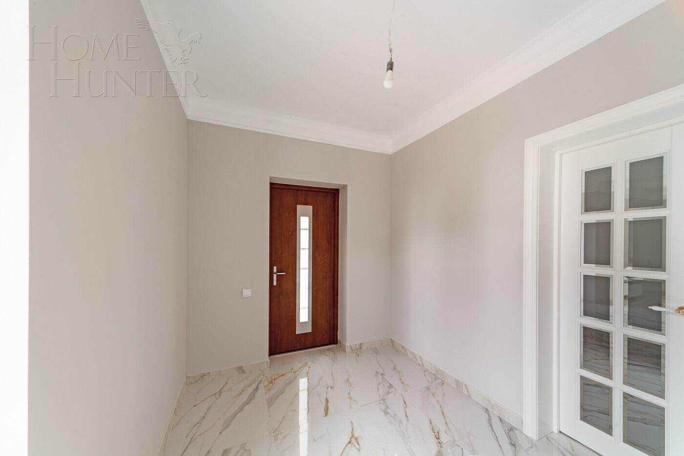 2-этажный коттедж 370 м² с отделкой