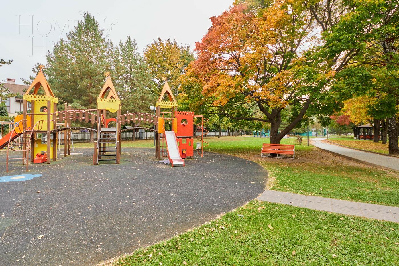 2-этажный коттедж 370 м² с отделкой