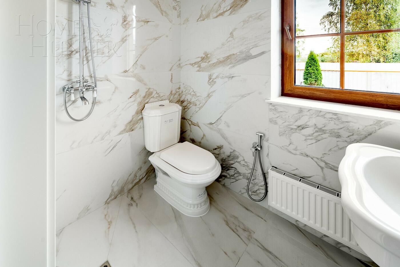 2-этажный коттедж 370 м² с отделкой