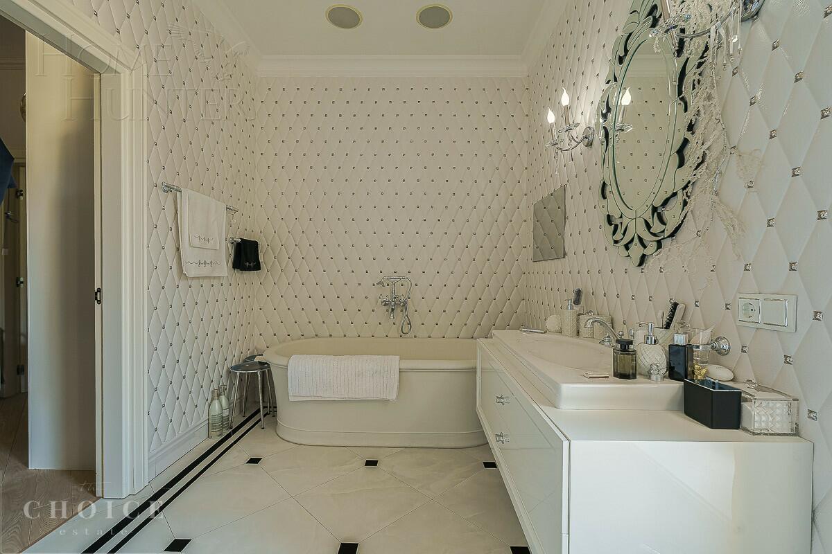 2-этажный коттедж 840 м² с отделкой