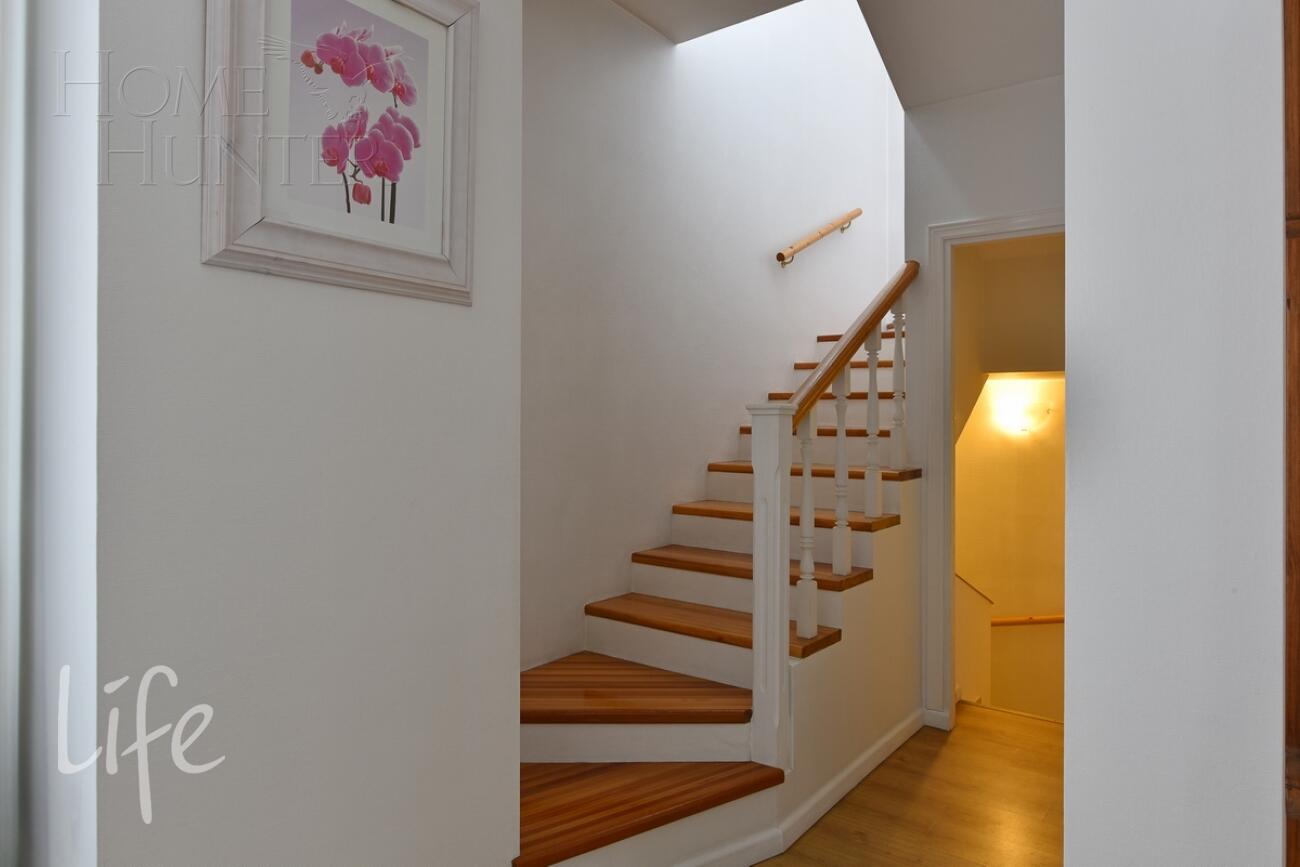 2-этажный коттедж 350 м² с отделкой