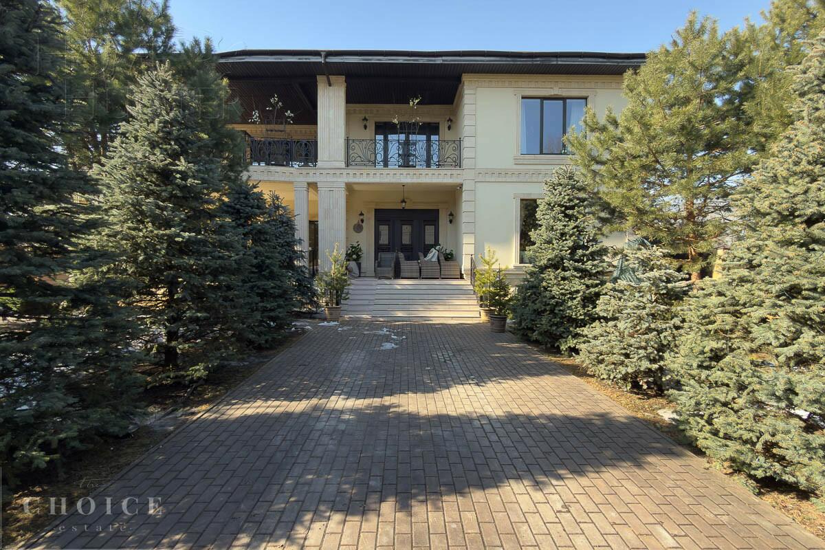 2-этажный коттедж 840 м² с отделкой