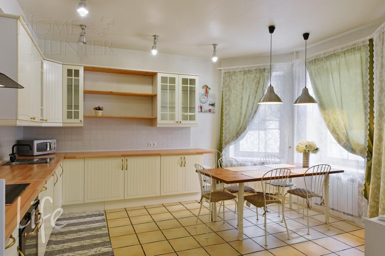 2-этажный коттедж 350 м² с отделкой