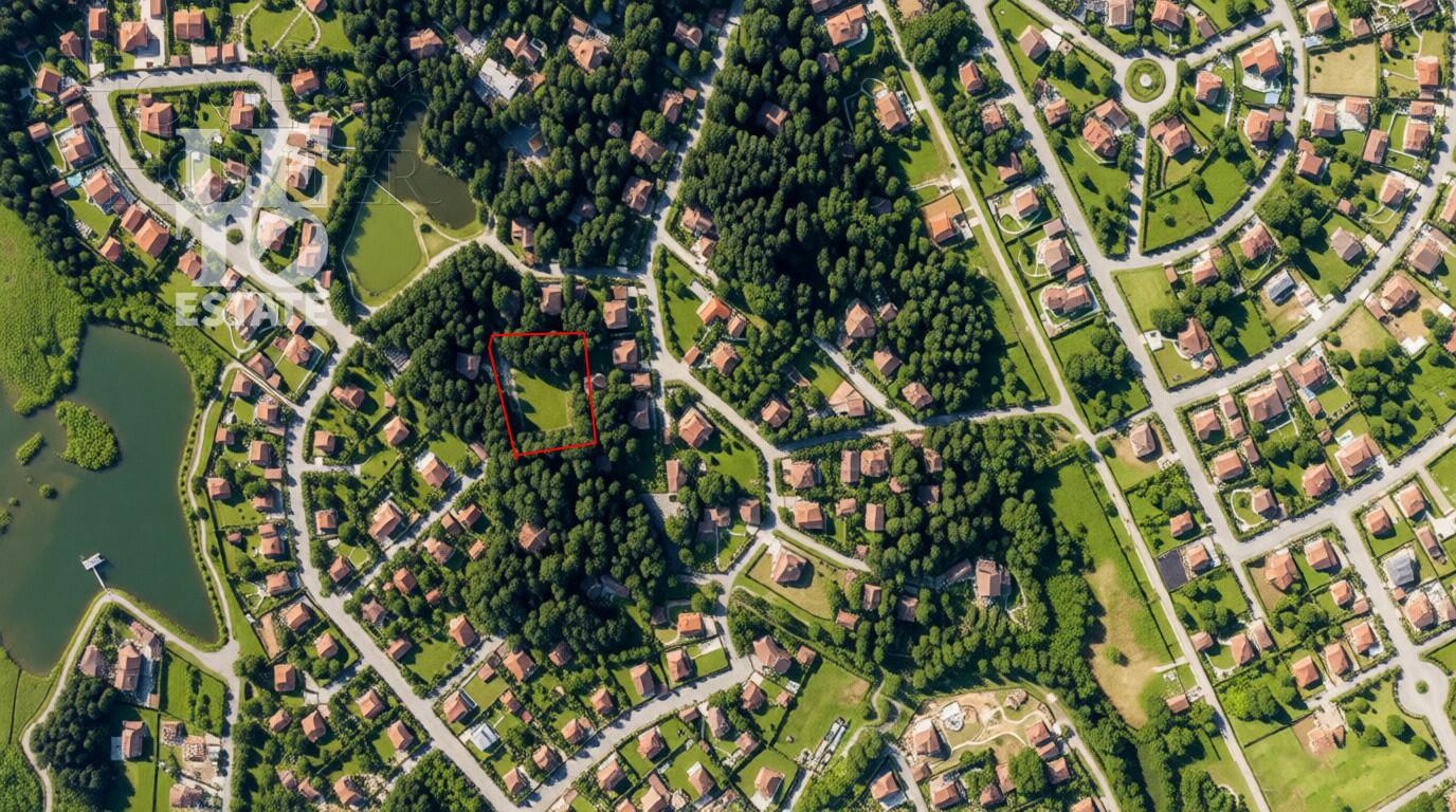 Участок 25 сот. в охраняемом поселке