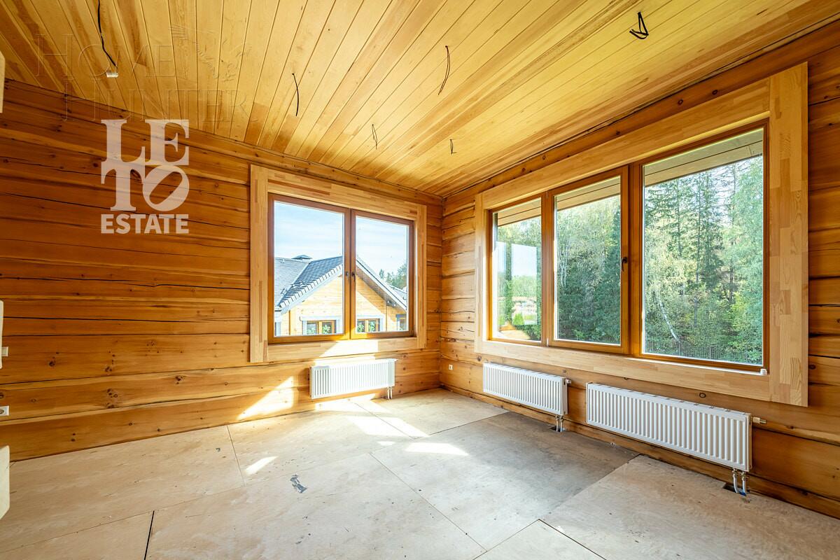 3-этажный коттедж 1 106 м² без отделки