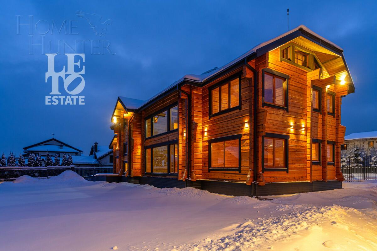 3-этажный коттедж 1 106 м² без отделки