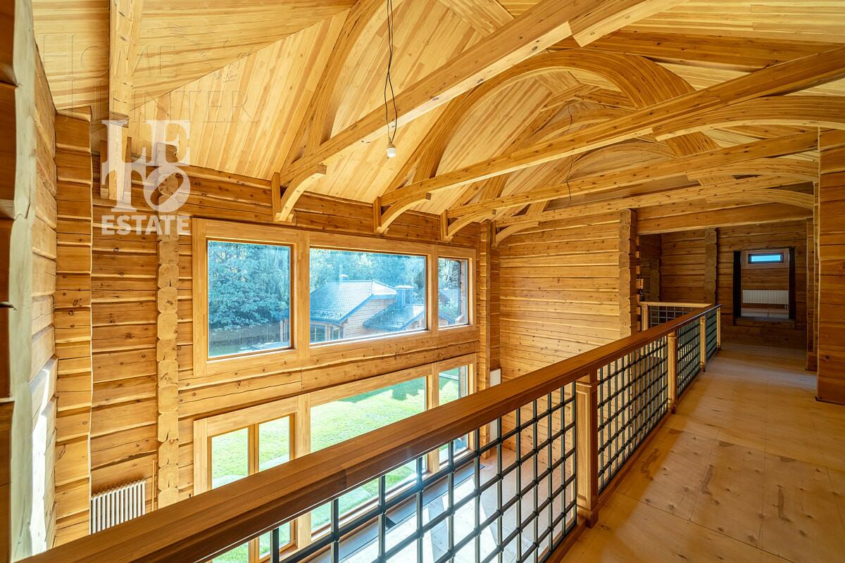 3-этажный коттедж 1 106 м² без отделки