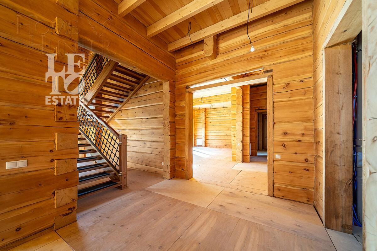 3-этажный коттедж 1 106 м² без отделки