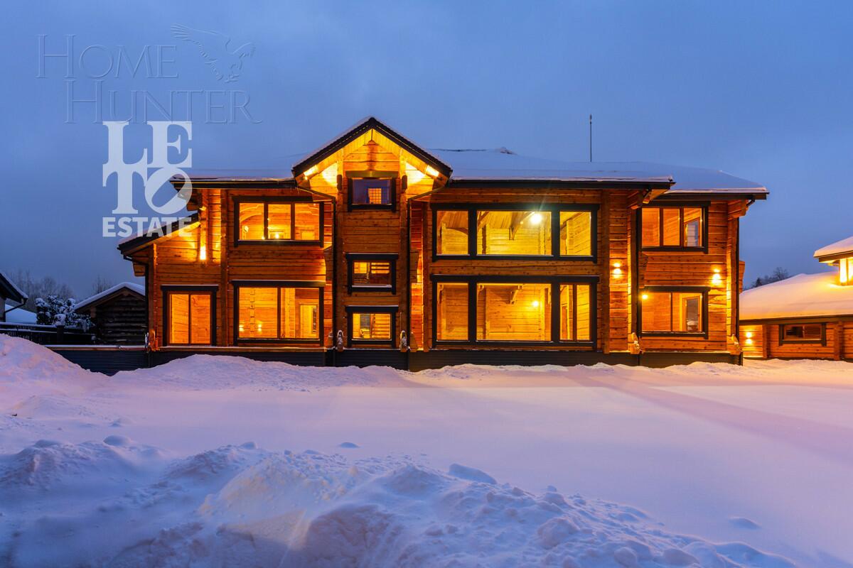 3-этажный коттедж 1 106 м² без отделки