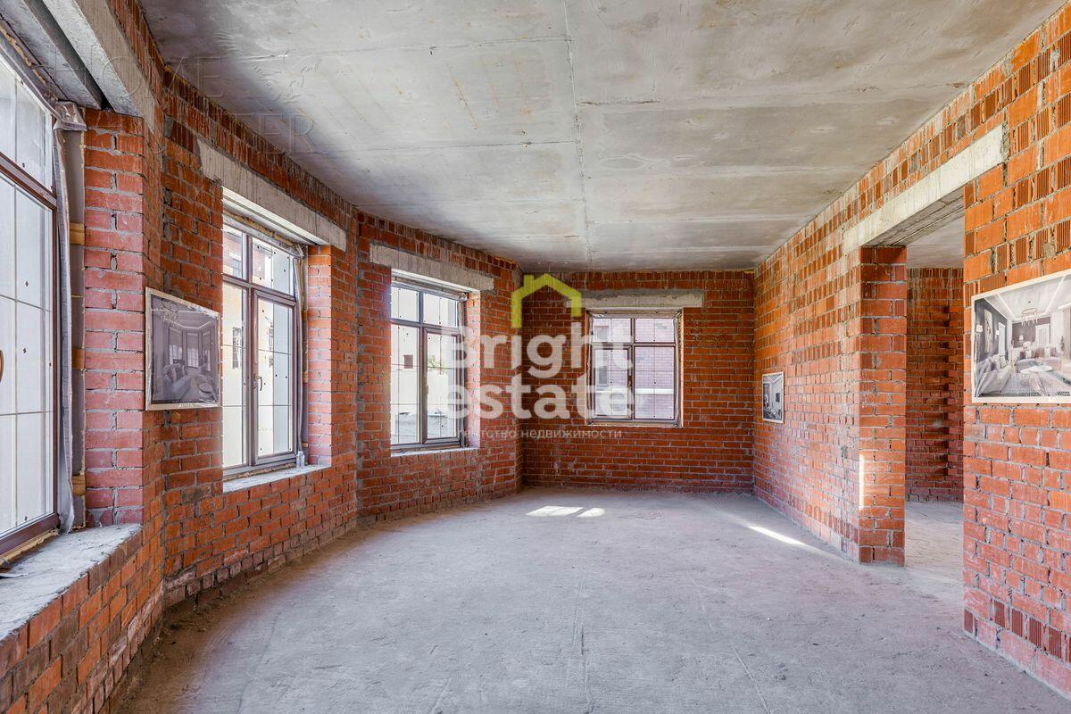 2-этажный коттедж 350 м² без отделки