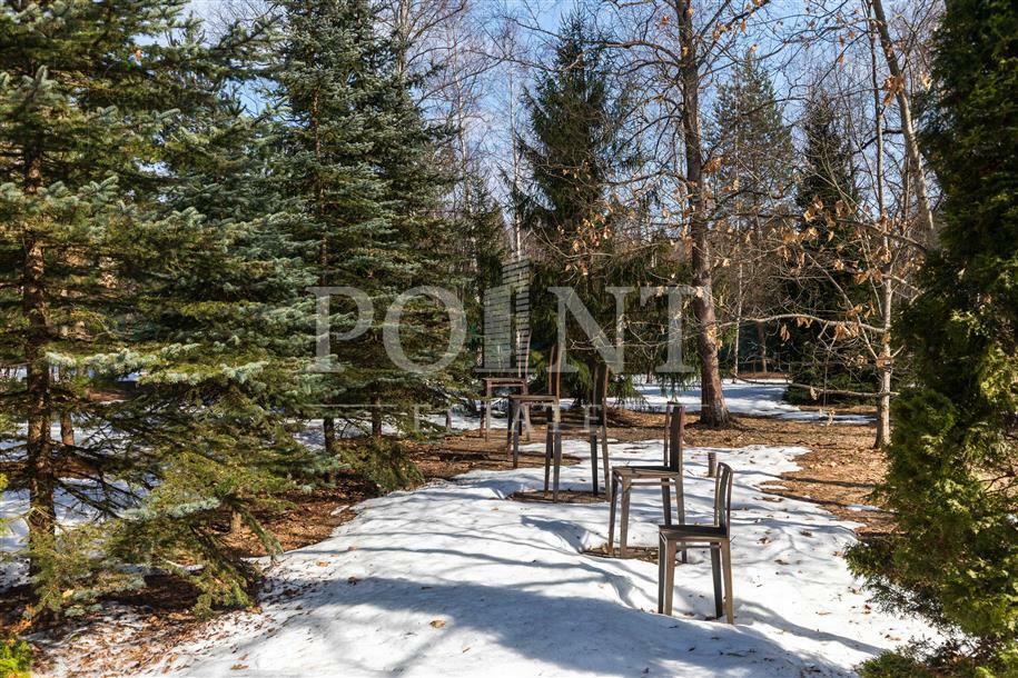 3-этажный коттедж 2 300 м² с отделкой