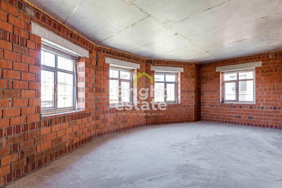 2-этажный коттедж 350 м² без отделки