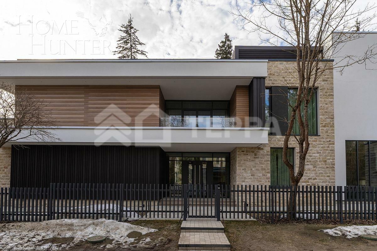 2-этажный коттедж 743 м² без отделки