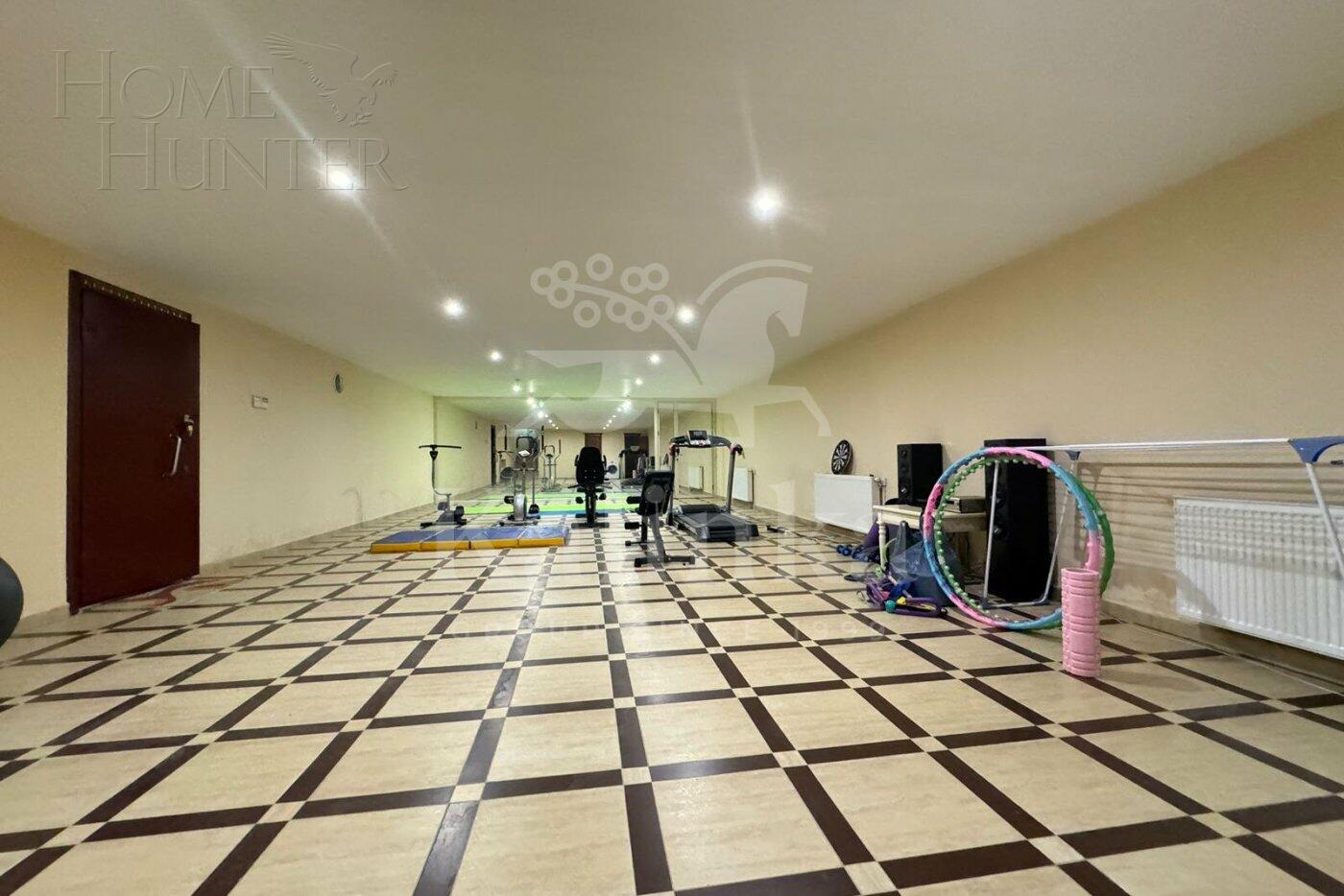 2-этажный коттедж 1 000 м² с отделкой