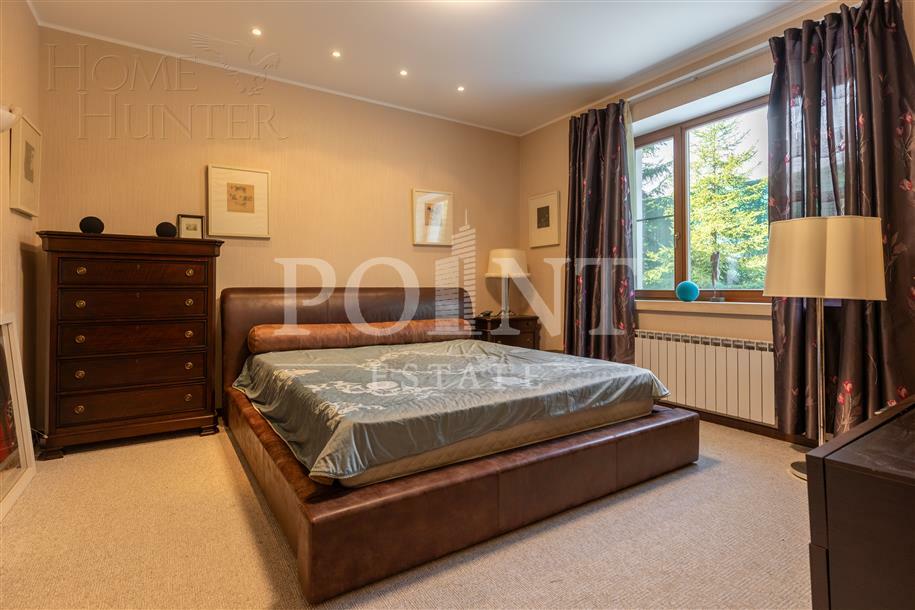 3-этажный коттедж 2 300 м² с отделкой
