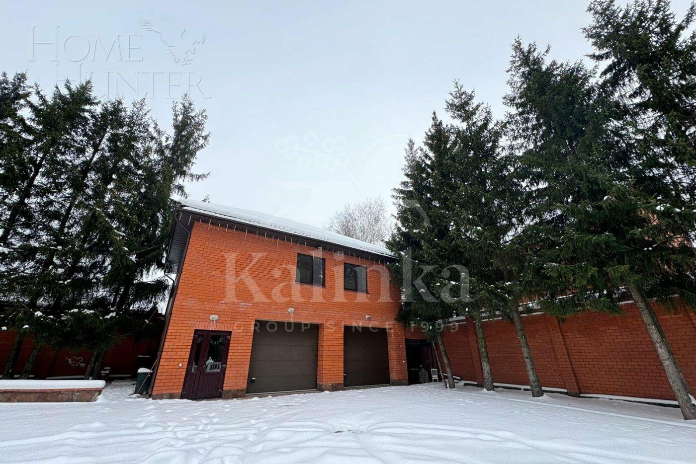 2-этажный коттедж 1 000 м² с отделкой