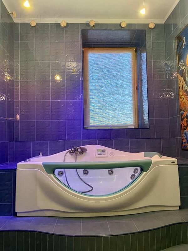 5-КОМН. КВАРТИРА С ОТДЕЛКОЙ 220 М² НА 6 ЭТАЖЕ