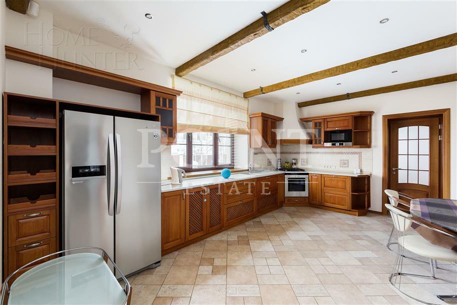 2-этажный коттедж 700 м² с отделкой