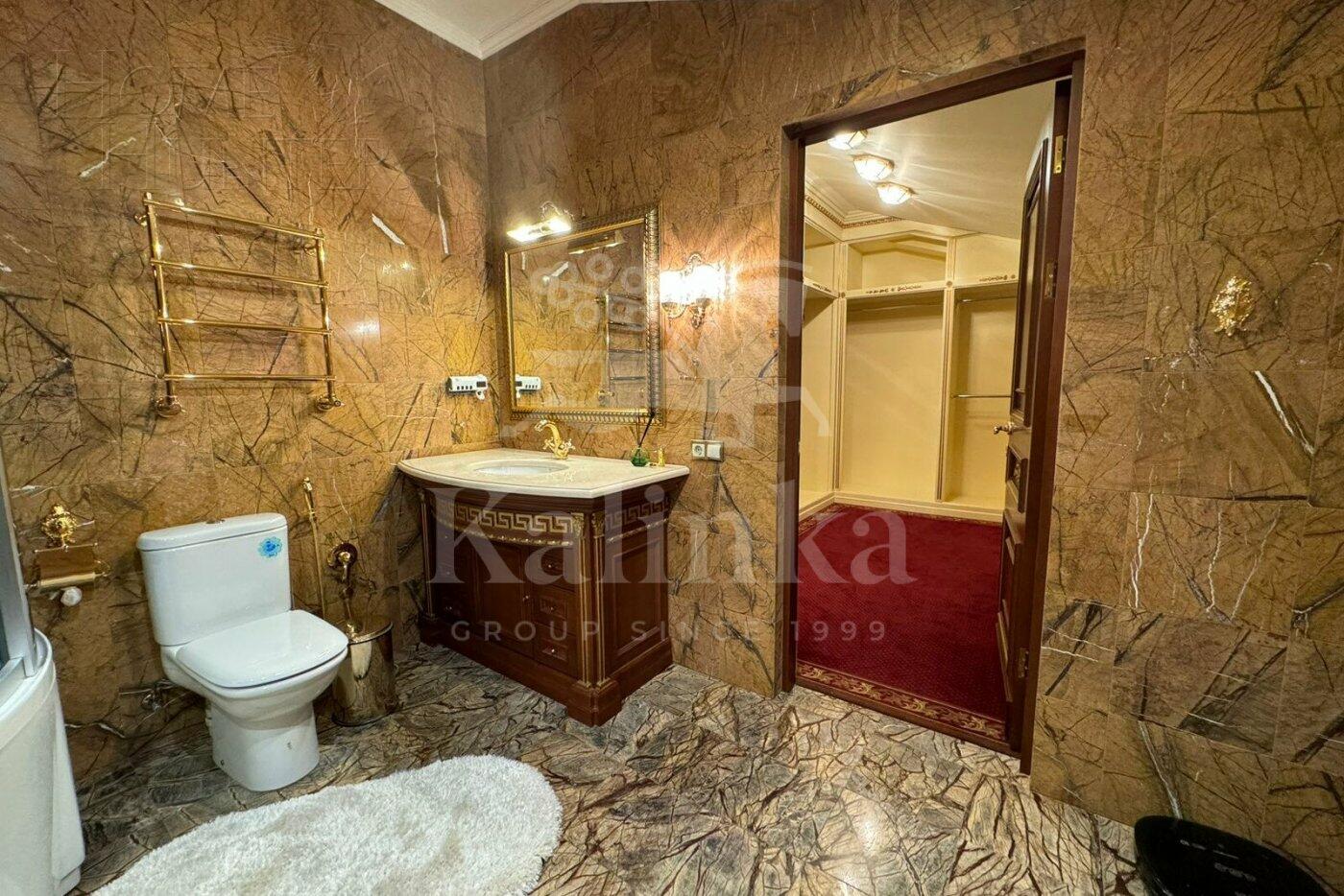 2-этажный коттедж 1 000 м² с отделкой