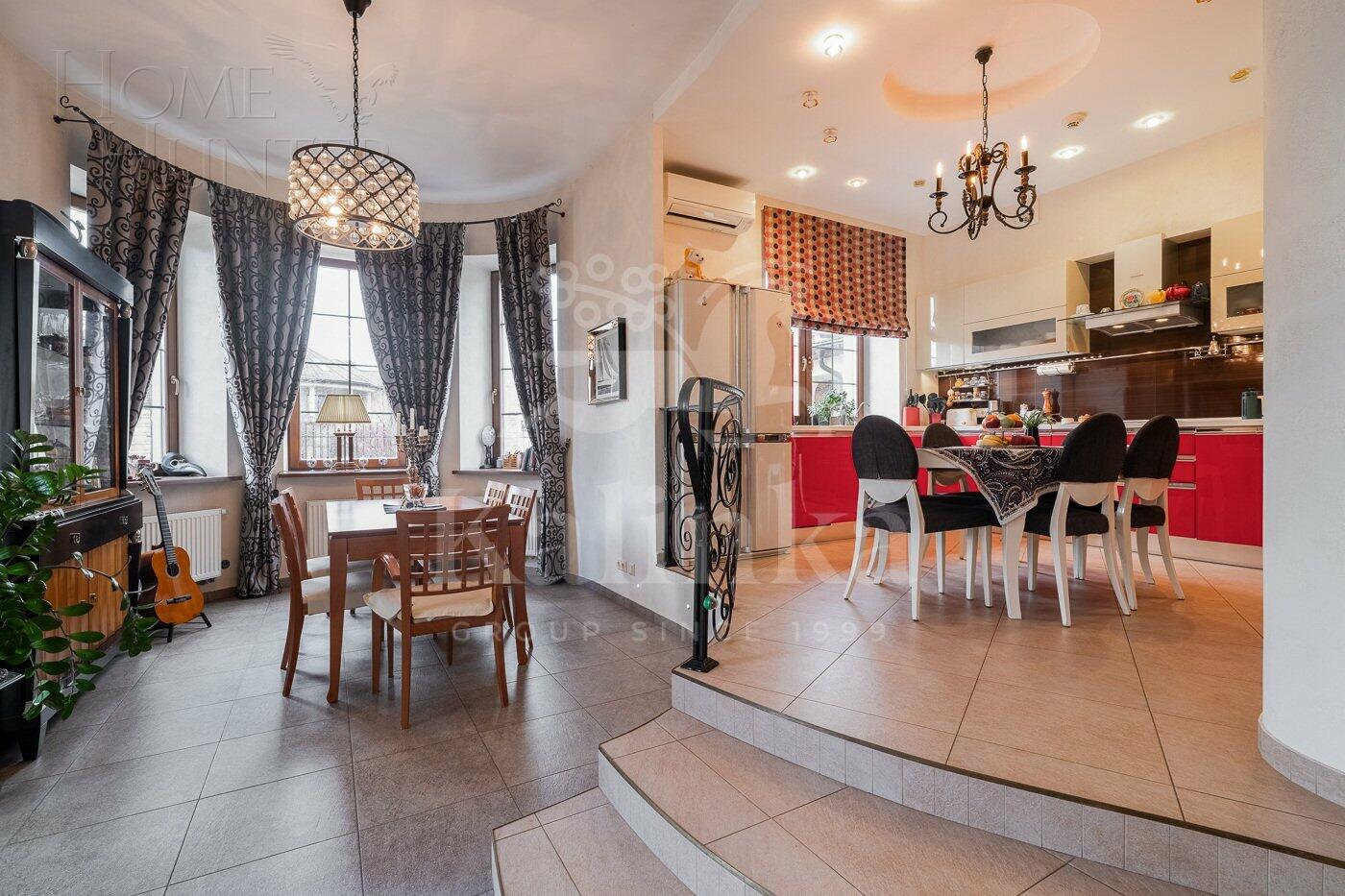 2-этажный коттедж 500 м² с отделкой