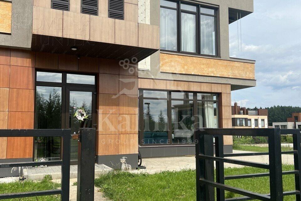 3-этажный коттедж 302 м² с отделкой