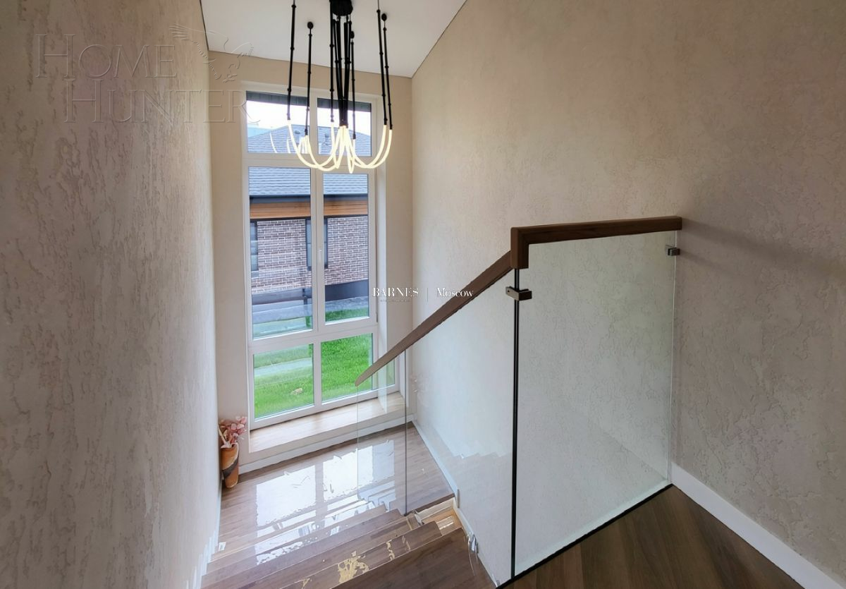 2-этажный коттедж 271 м² с отделкой