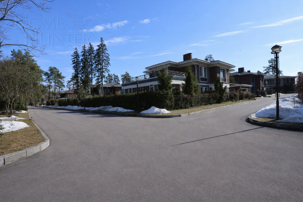 2-этажный таунхаус 216 м² с отделкой