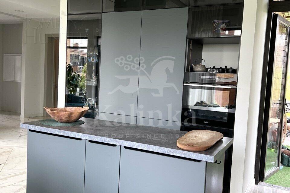 3-этажный коттедж 302 м² с отделкой