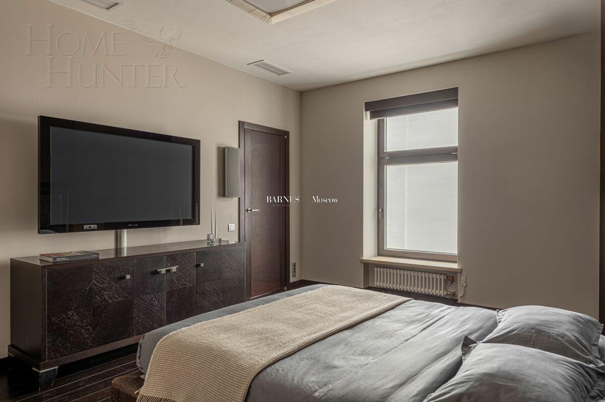 4-КОМН. КВАРТИРА С ОТДЕЛКОЙ 210.6 М² НА 2 ЭТАЖЕ