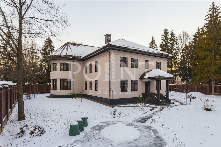 2-этажный коттедж 526.6 м² с отделкой