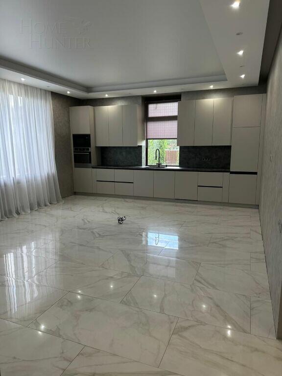 2-этажный коттедж 400 м² с отделкой