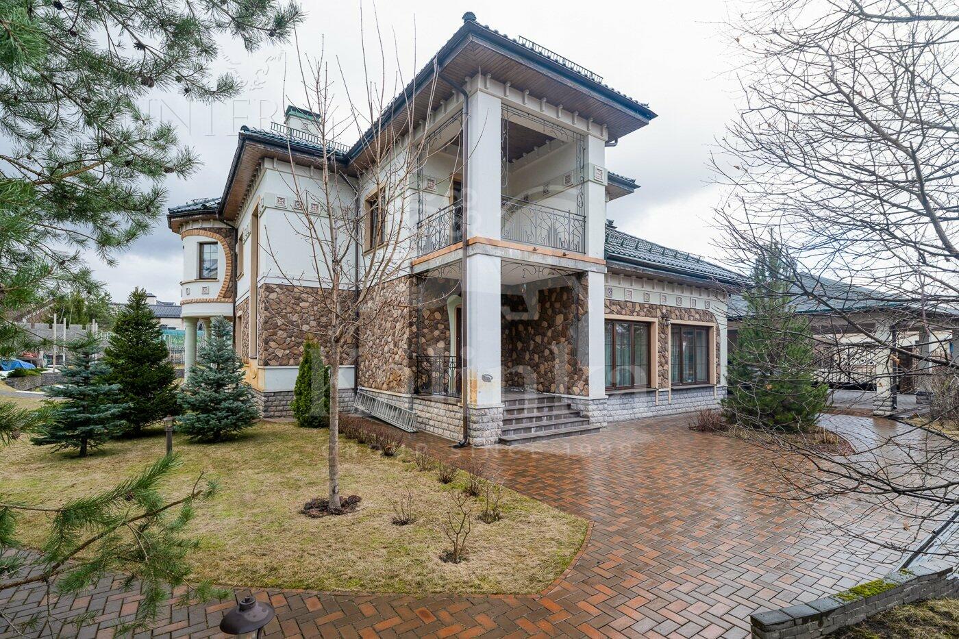 2-этажный коттедж 500 м² с отделкой
