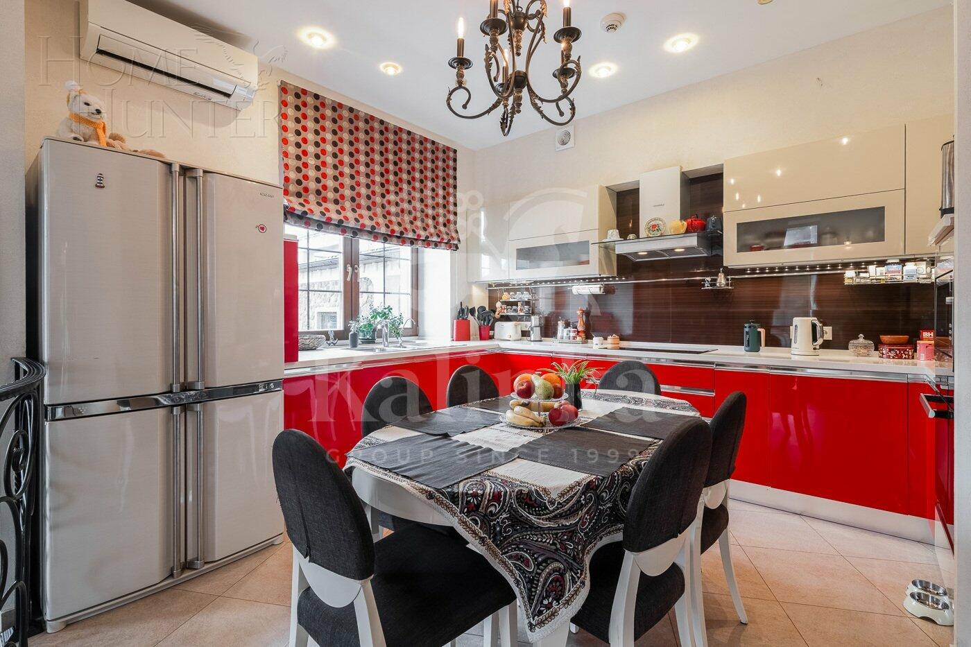 2-этажный коттедж 500 м² с отделкой