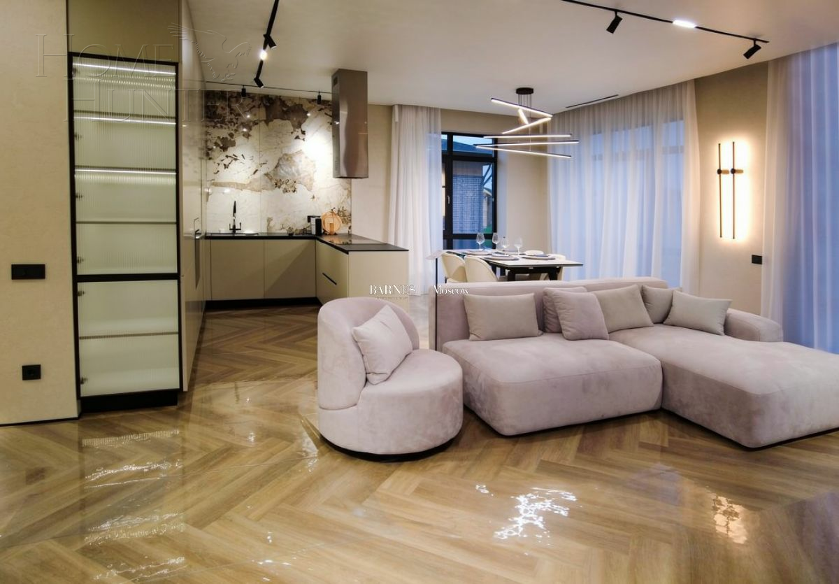 2-этажный коттедж 271 м² с отделкой