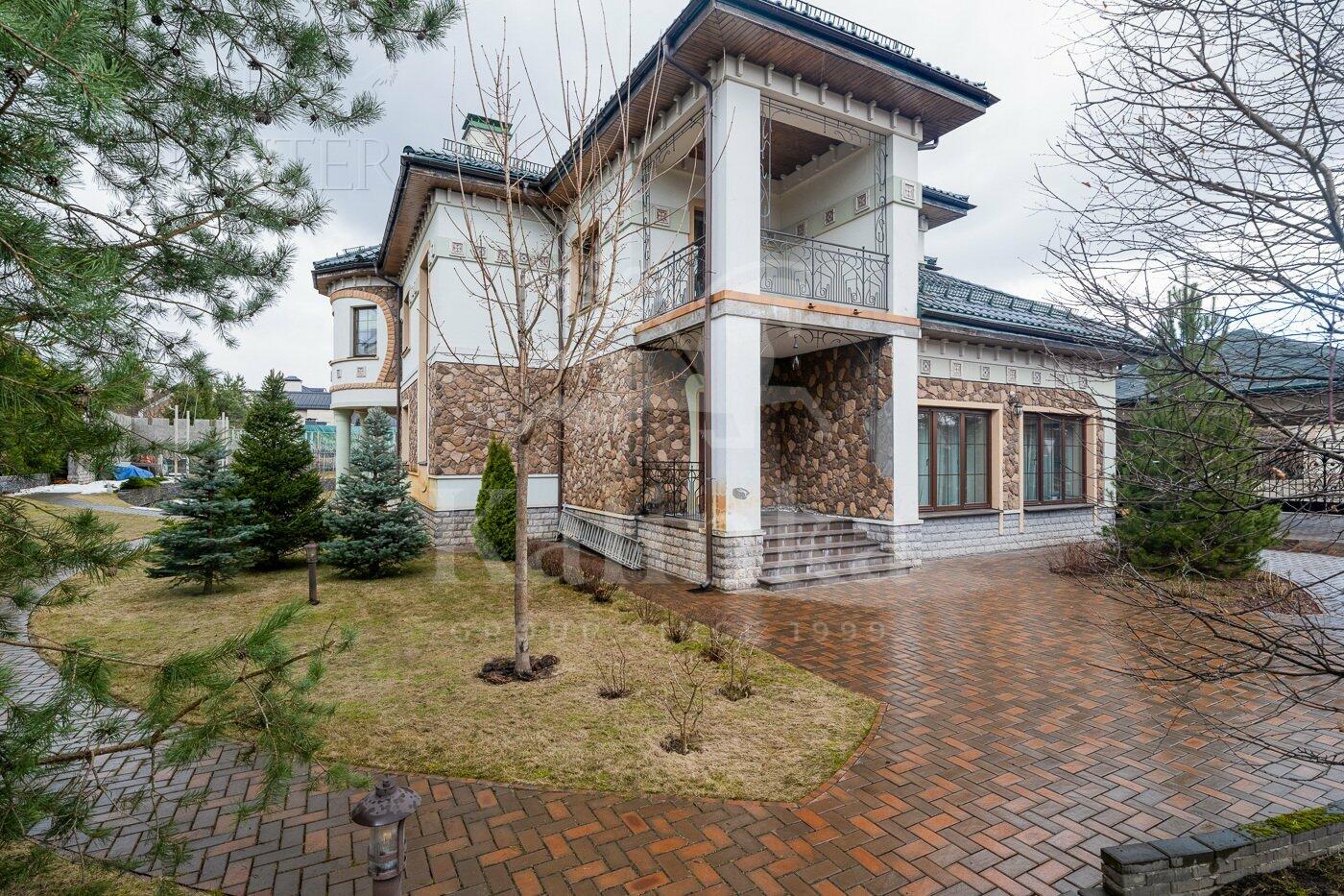 2-этажный коттедж 500 м² с отделкой