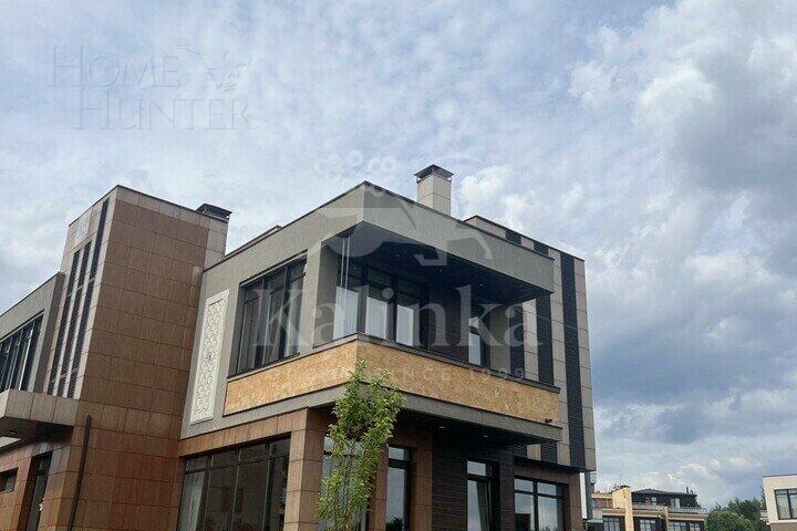 3-этажный коттедж 302 м² без отделки